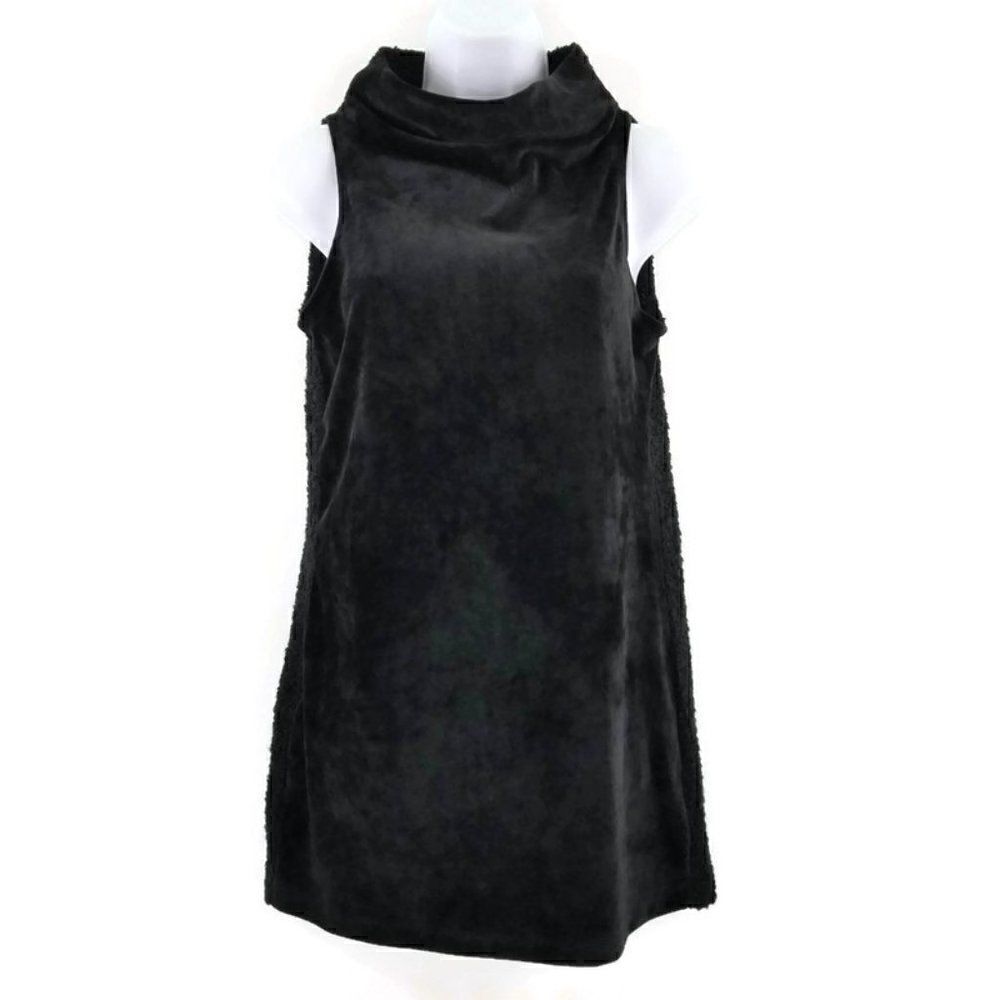 Alembika sleeveless mock turtle neck pullover top